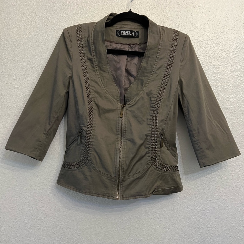Intrigue gray blazer embroidered size medium